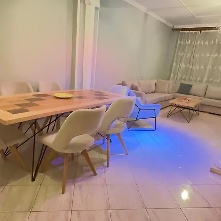 Dioras Apartment. アパート ティラナ