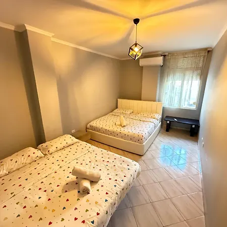 Dioras Apartment. アパート